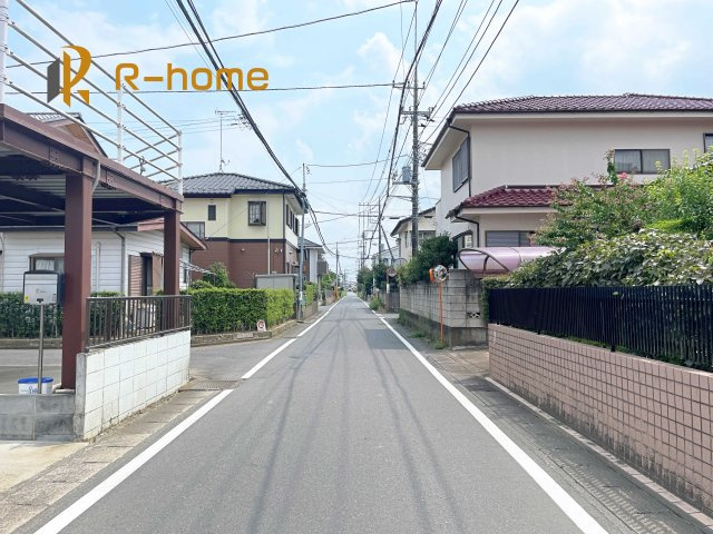 土浦市右籾　新築戸建て　B号棟の前面道路含む現地写真|周辺環境も併せて案内致します♪
閑静な住宅地で笑顔あふれる新生活！
ぜひ現地へお越しください♪