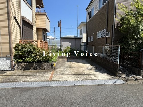 【駐車場】 | 【仲介手数料０円】厚木市妻田北1丁目　中古一戸建て | 厚木市妻田北1丁目　中古一戸建て