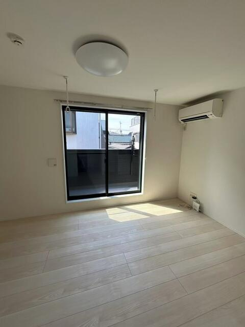 ルネコート新小岩参番館の居間・リビング