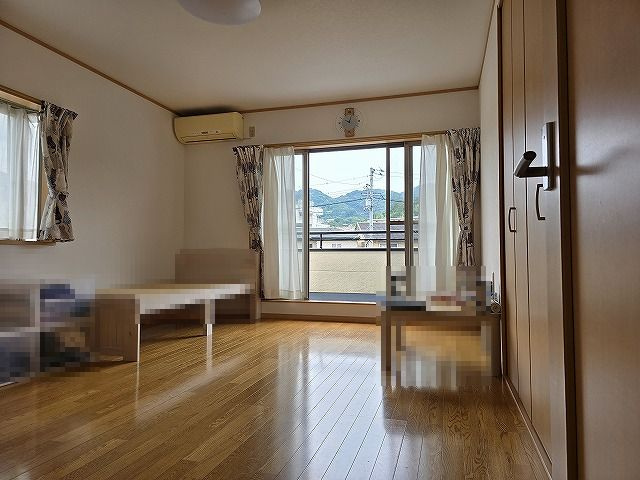 高知市朝倉甲　中古戸建の洋室