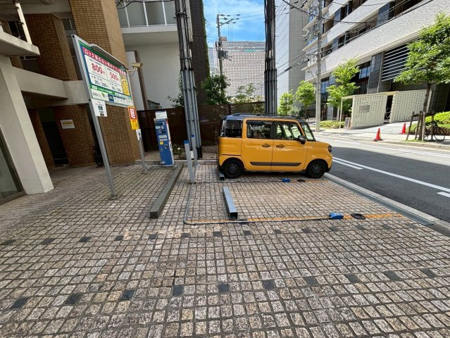 大阪市北区中之島４丁目の賃貸マンションの駐車場