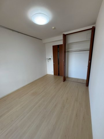 大阪市北区中之島４丁目の賃貸マンションの居間・リビング