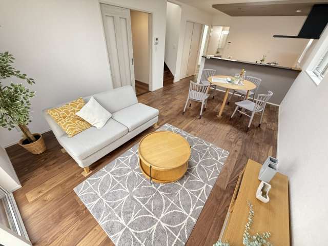 深阪６丁　新築分譲住宅　全４区画の内観：施工例