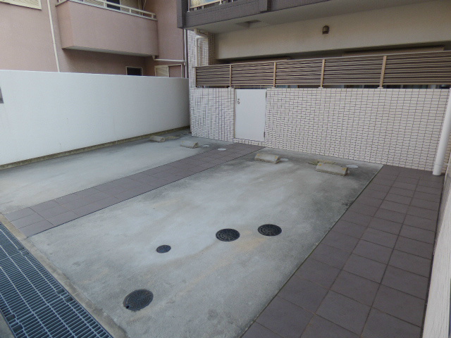 【駐車場】ライフデザイン三宮東