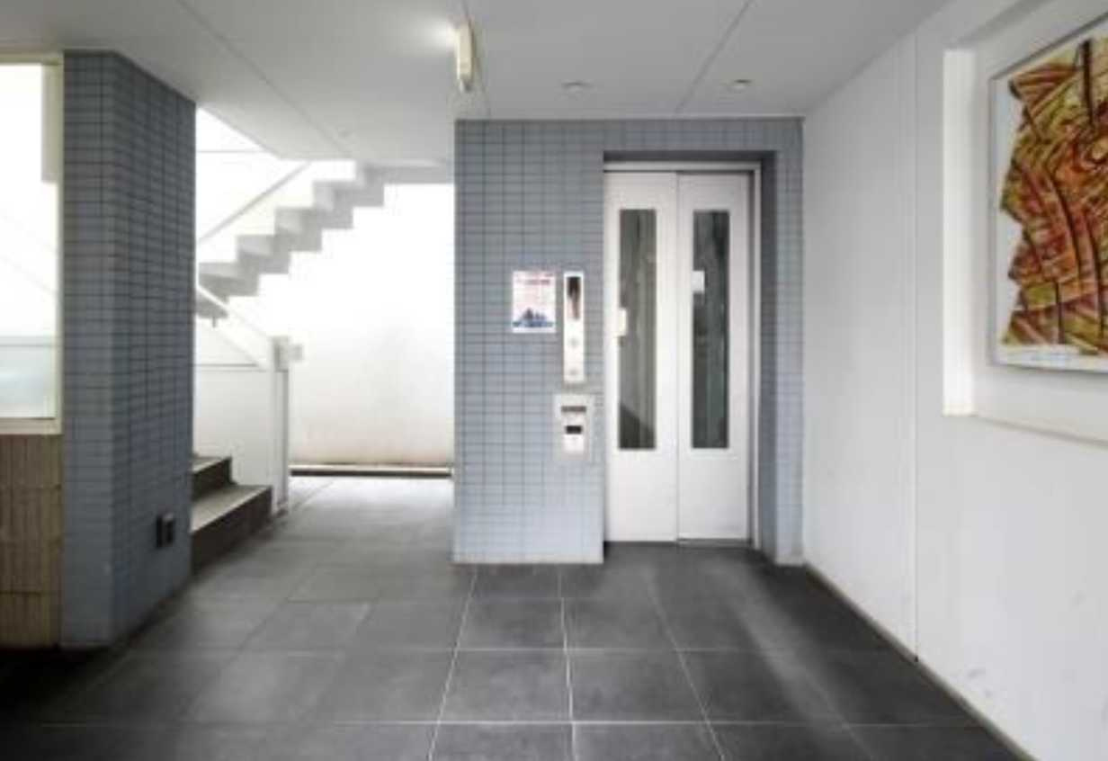 KDXレジデンス三宿　デザイナーズ　バス停徒歩2分　ペット相談可のロビー