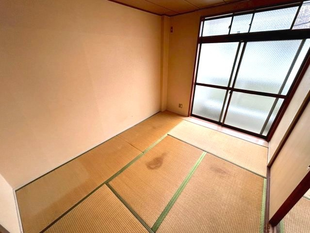 サンパーク平田の居間・リビング|フローリング張り替え