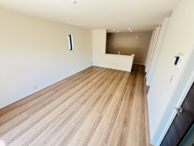 碧南市霞浦町4-35『仲介手数料無料』新築戸建ての居間・リビング