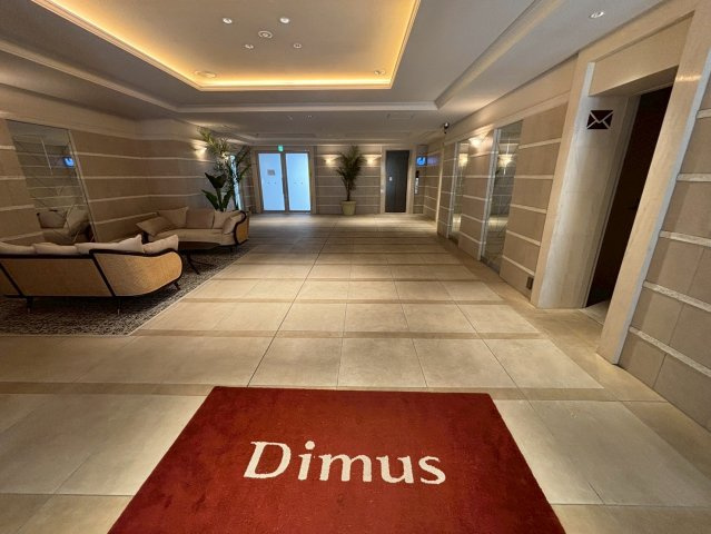 大阪市中央区高麗橋１丁目の賃貸マンションのロビー