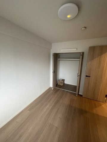 日商岩井福陵マンションの洋室