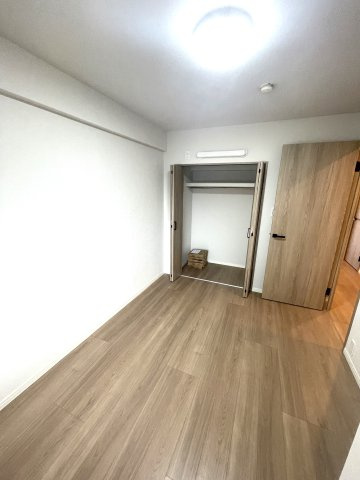 日商岩井福陵マンションの洋室