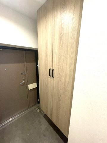 日商岩井福陵マンションの玄関