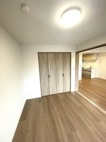 日商岩井福陵マンションの洋室