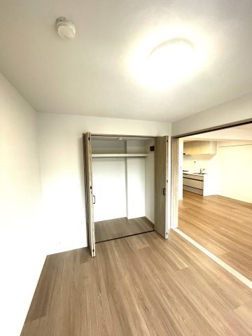 日商岩井福陵マンションの居間・リビング