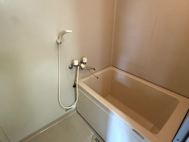 ファーストハウスの浴室