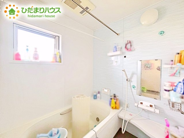 【浴室】 | 東茨城郡茨城町桜の郷　中古戸建 | 1日の疲れをほぐす、とっておきのリラクゼーションタイムを楽しむバスルーム。 美しく、機能的なデザインを採用、清潔感あふれる心地よい空間づくりにこだわりました。