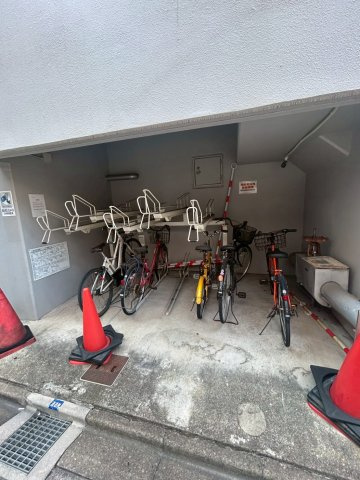 AMBER HOUSE Jingu　名古屋市賃貸　仲介手数料無料の駐車場