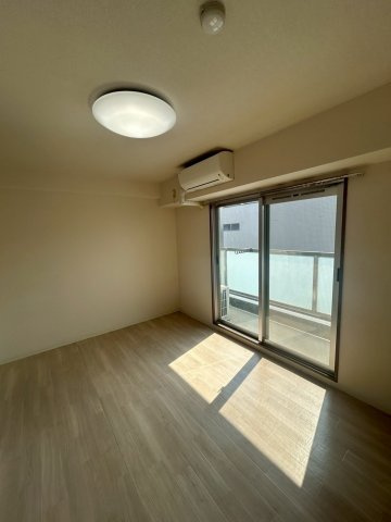 AMBER HOUSE Jingu　名古屋市賃貸　仲介手数料無料の居間・リビング