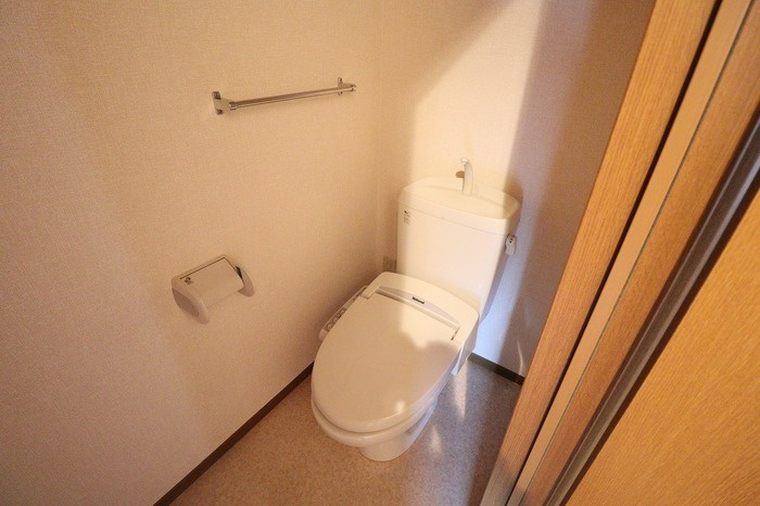 パストラーレ Ａ・Ｂのトイレ|温水洗浄暖房便座