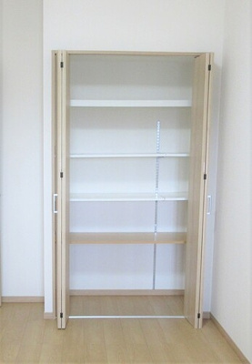 【収納】 | ナイス・ステージ・宇都宮参番館 | クロゼット（洋室7.2畳）　※2025年3月撮影