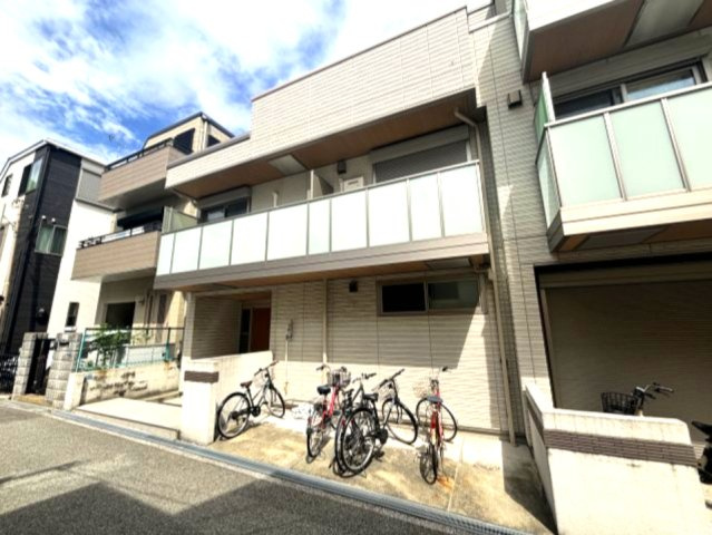 Ｐｒｕｎｉｅｒ（プリュニエ）本山　３