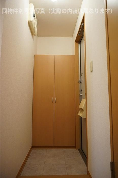 ウィング青山Ⅱの玄関