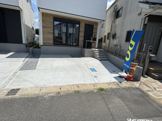 流山市加１丁目新築戸建【流山北小学校：2分】の駐車場|2号棟駐車スペース・2台駐車可