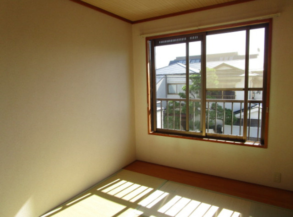 シャネル大原の居間・リビング