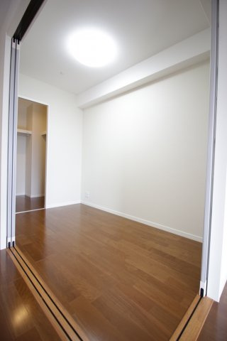 サムティ西熊本の洋室