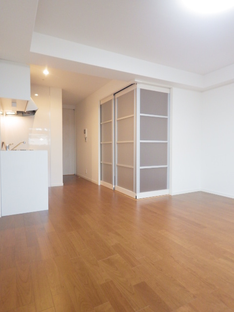 サムティ西熊本の居間・リビング