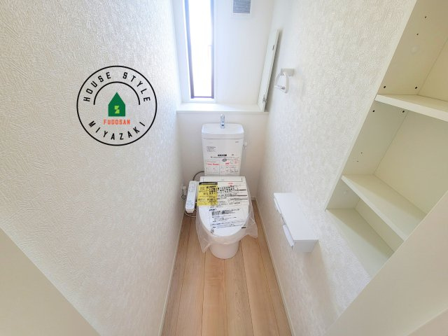 宮崎市恒久第14-4棟（2号棟）のトイレ|温水洗浄便座を完備しております。