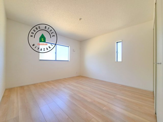 宮崎市恒久第14-4棟（6号棟）の寝室|主寝室には収納力に優れたクローゼットがありますので、お部屋もすっきり片付きます。