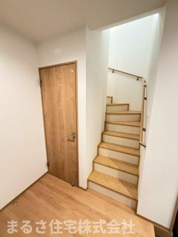 生目台西1丁目　A号棟の玄関