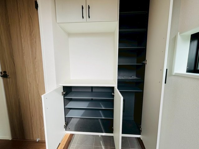 酒々井３期　新築戸建　１号棟の収納