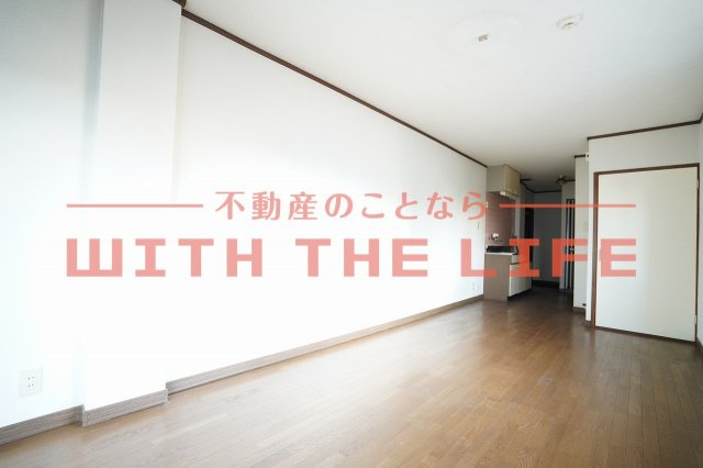 ドリームハウス【キャッシュバック対象物件】の居間・リビング|使いやすいリビングです