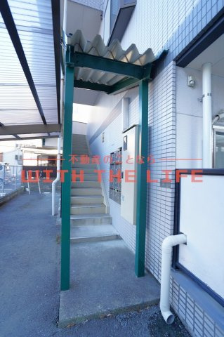 ドリームハウス【キャッシュバック対象物件】のエントランス|落ち着いたエントランスです