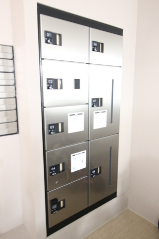 熊本市南区島町４丁目の賃貸マンションのロビー