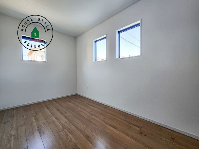 糸島市板持第1-1棟(1号棟)の洋室|落ち着いた色調の洋室です。