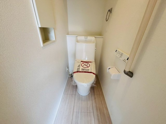 酒々井３期　新築戸建　2号棟のトイレ