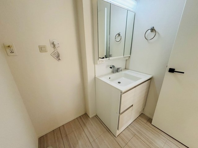 酒々井３期　新築戸建　2号棟の独立洗面台