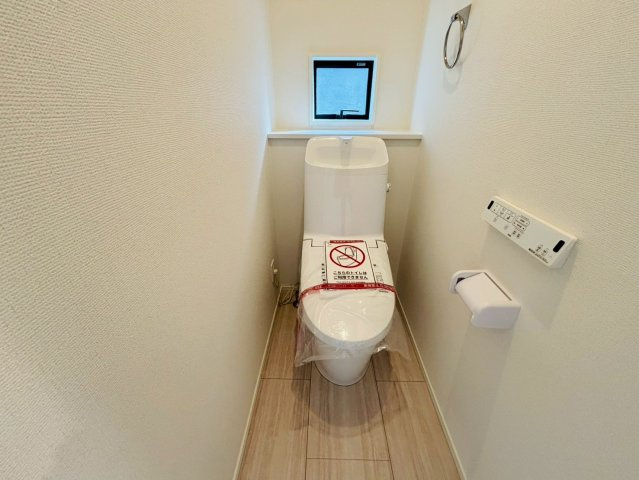 酒々井３期　新築戸建　2号棟のトイレ