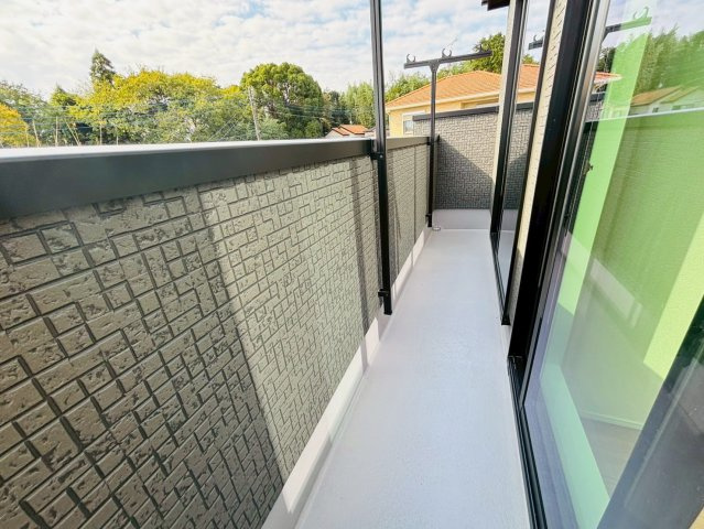 酒々井３期　新築戸建　2号棟のバルコニー