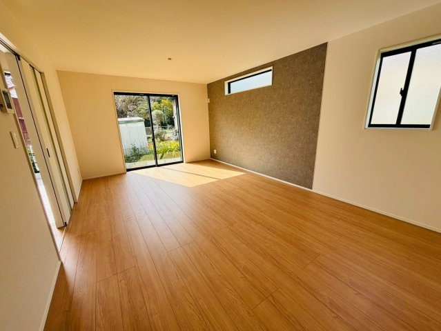 酒々井３期　新築戸建　2号棟の居間・リビング