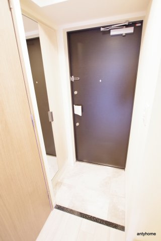 プレサンス福島ミッドエル　仲介手数料無料の玄関