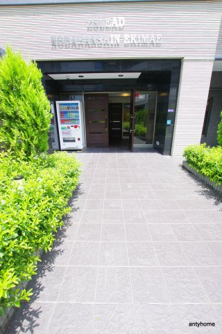 エスリード野田阪神駅前　仲介手数料無料のエントランス