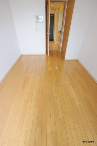 エスリード野田阪神駅前　仲介手数料無料の洋室