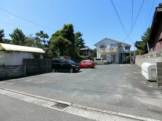 アーバン錦町の駐車場