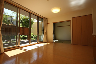 【洋室】 | シーズンコート青江