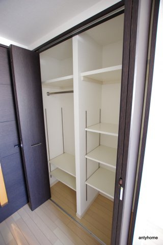 エスティメゾン京橋　仲介手数料無料の収納