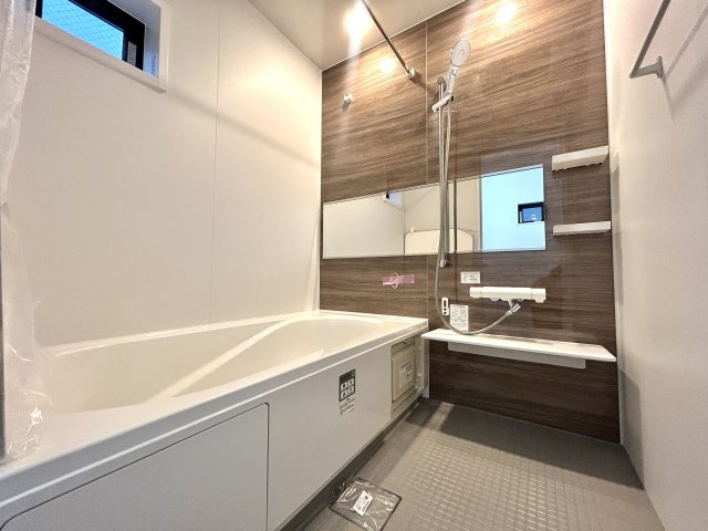 練馬区下石神井4丁目新築戸建　2号棟の浴室|浴室換気乾燥機付きの1坪サイズユニットバスでございます。