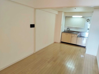 【居間・リビング】 | 金剛グリーンハイツ